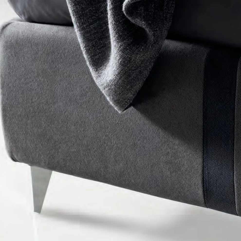 Doppelbett 160x190 mit 2 zweifarbigen vertikalen und parallelen Streifen - Paolo