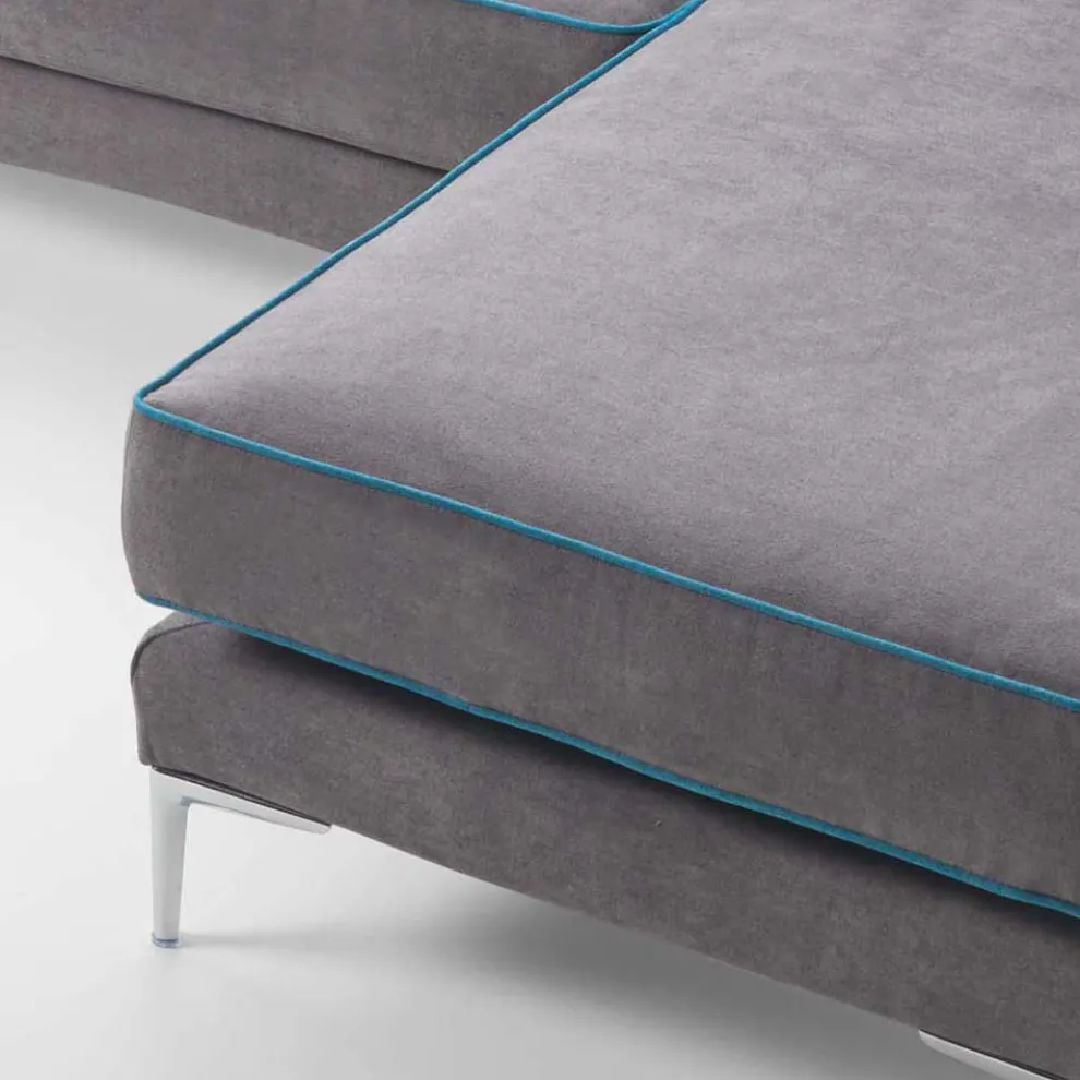 Stoffsofa mit Halbinsel-Hocker und USB-Anschluss Made in Italy - Tenerife