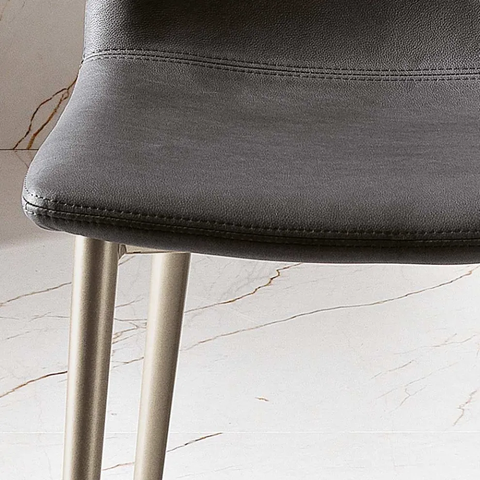 Stuhl aus Faserstoff in Lederoptik und Metallbeinen Made in Italy - Amane