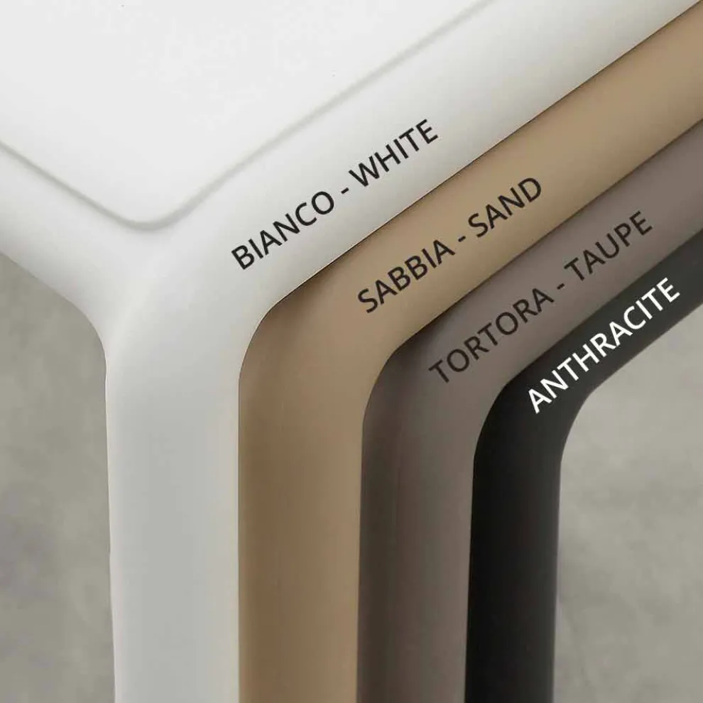 Stuhl aus Harz und Glasfaser in modernem Design Ravenna