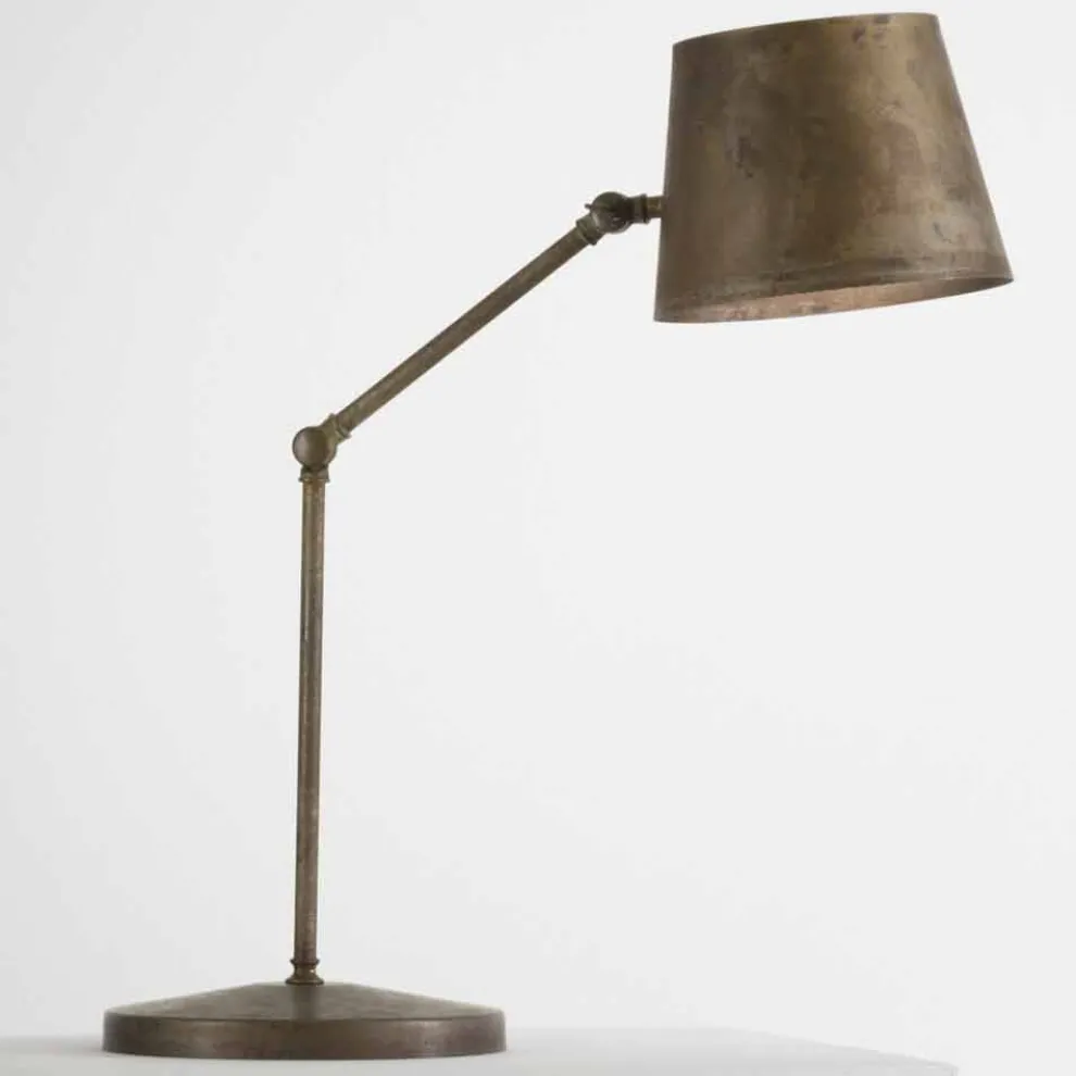 Tischleuchte  Reporter im Industrie Design mit Schwenkarm