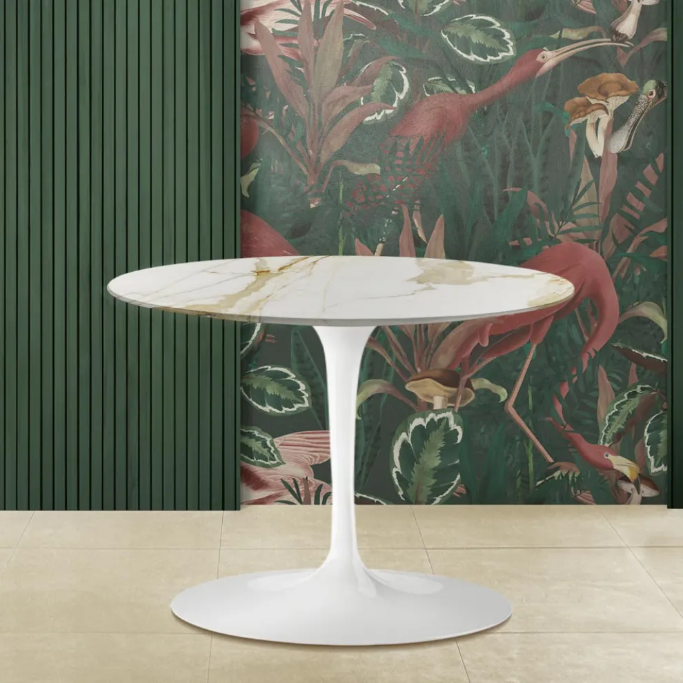 Tulip Eero Saarinen H 39 Ovaler Couchtisch aus Calacatta-Marmor Gold, hergestellt in Italien – Scarlet