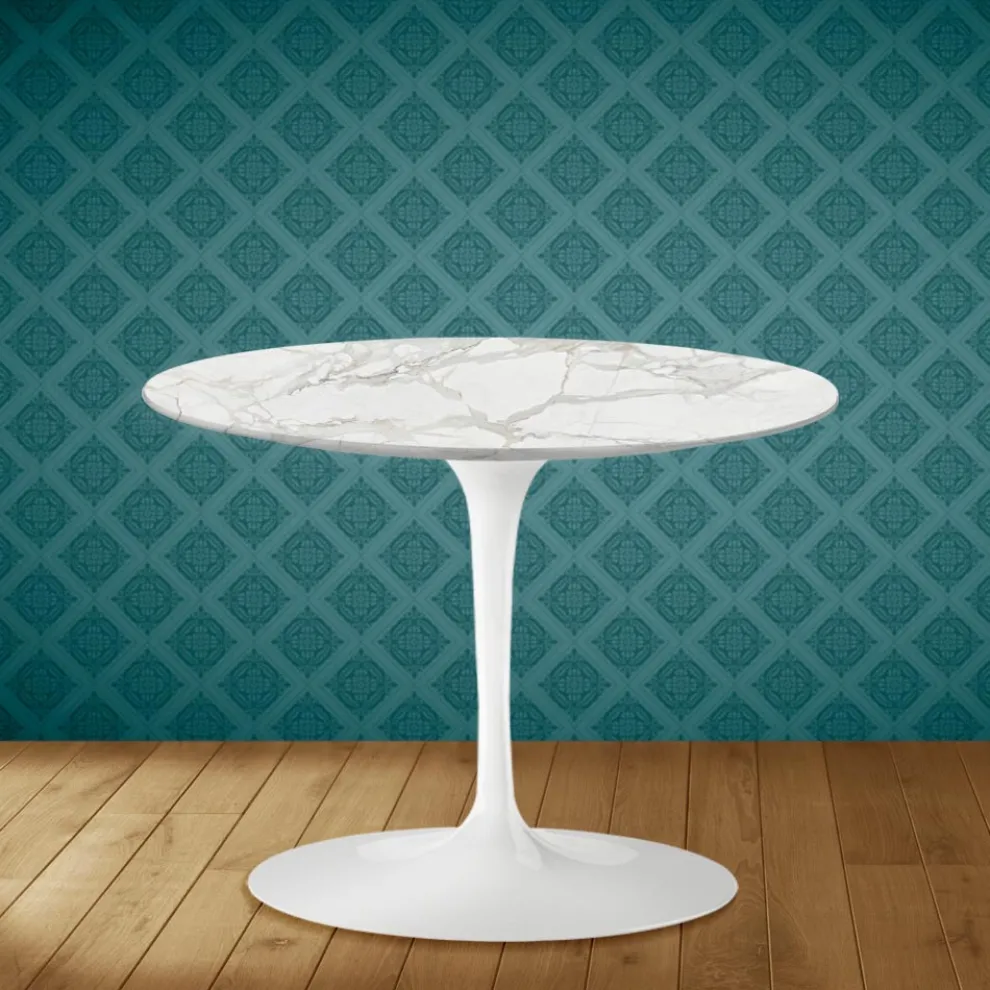 Tulip Eero Saarinen H 41 Couchtisch aus Morpheus-Keramik, hergestellt in Italien – Scarlet