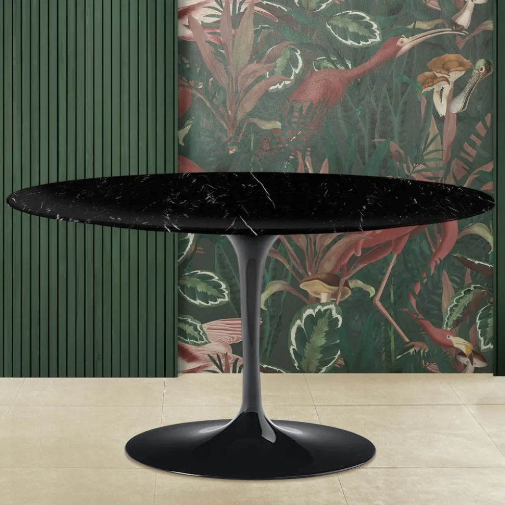 Tulip Eero Saarinen H 41 Couchtisch mit ovaler Platte aus schwarzem Marquinia-Marmor – Scarlet