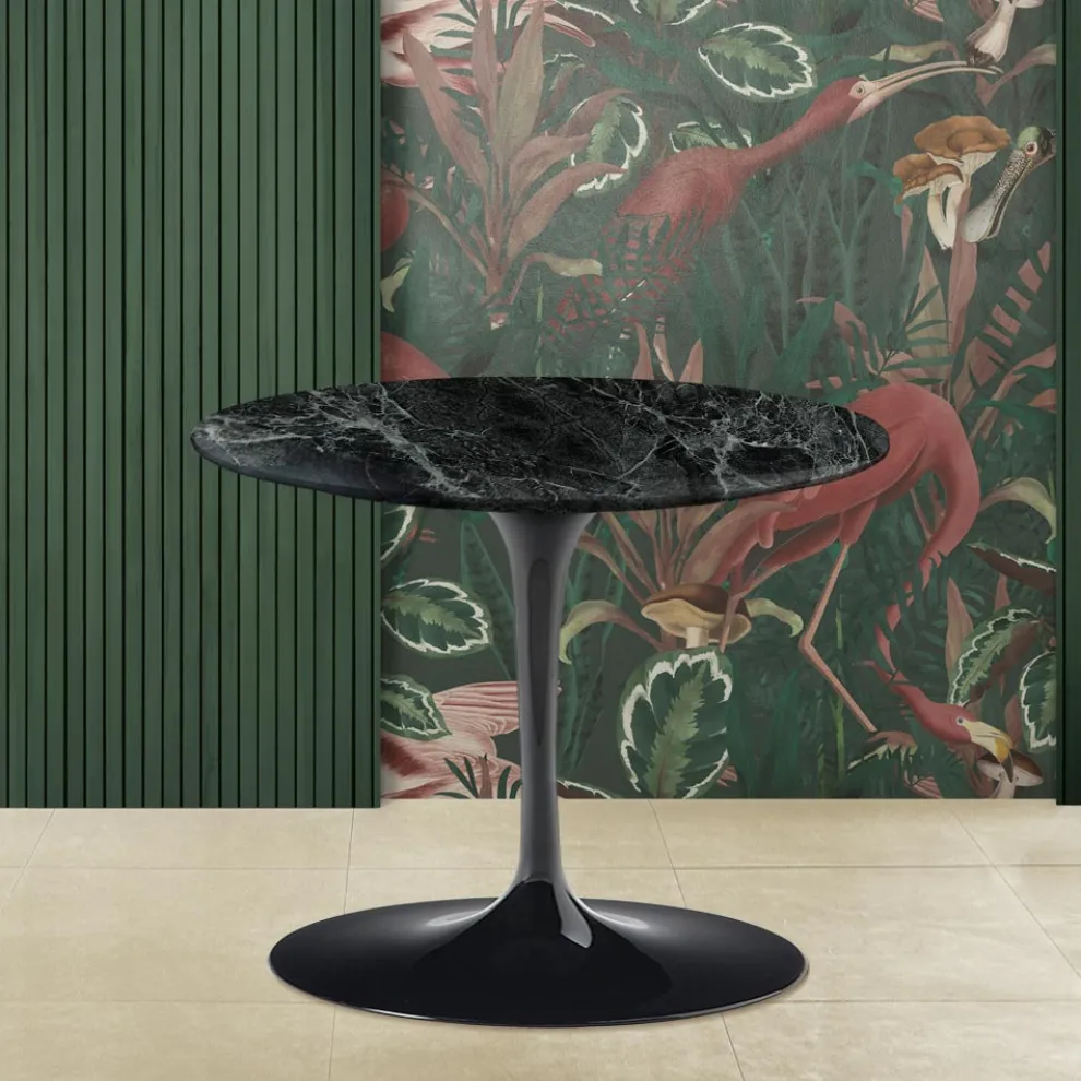Tulip Eero Saarinen H 39 Couchtisch mit runder Platte aus alpingrünem Marmor – Scarlet