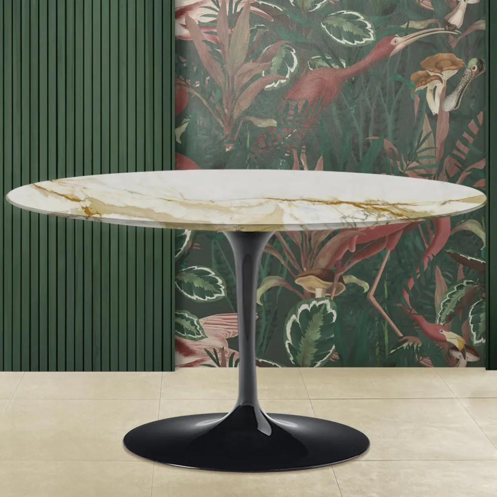 Tulip Eero Saarinen H 41 Couchtisch mit goldener Calacatta-Marmorplatte, hergestellt in Italien – Scarlet
