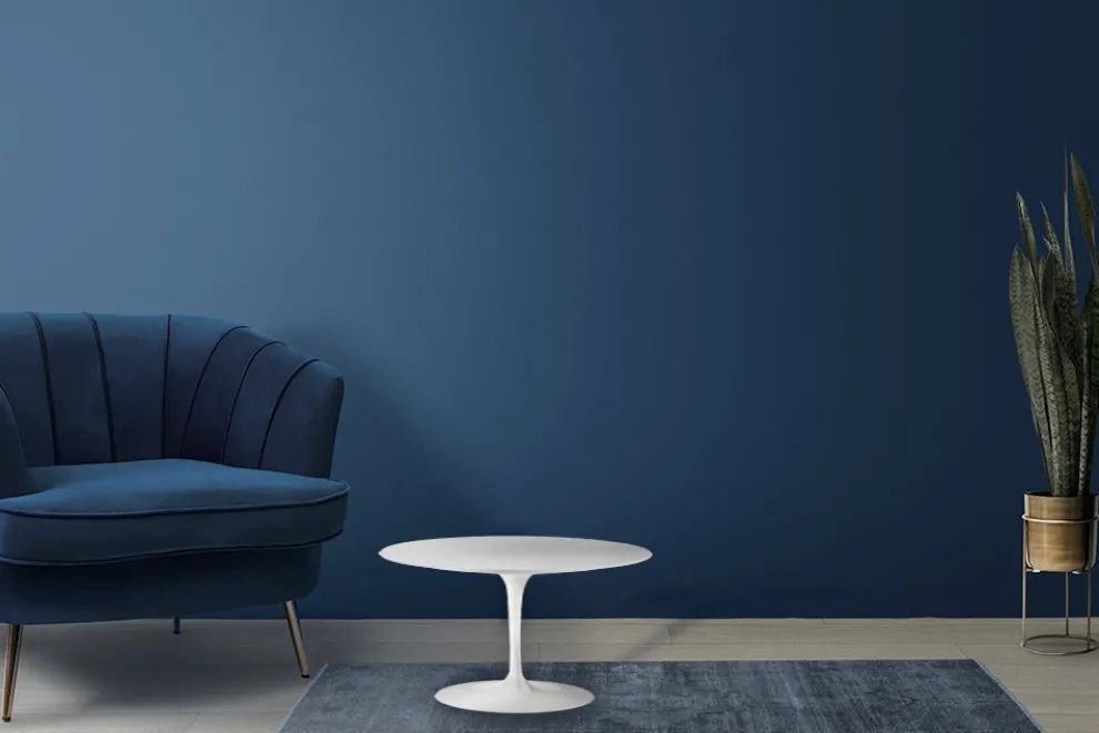 Tulip Eero Saarinen H 39 Ovaler Couchtisch aus weißem Flüssiglaminat, hergestellt in Italien – Scarlet