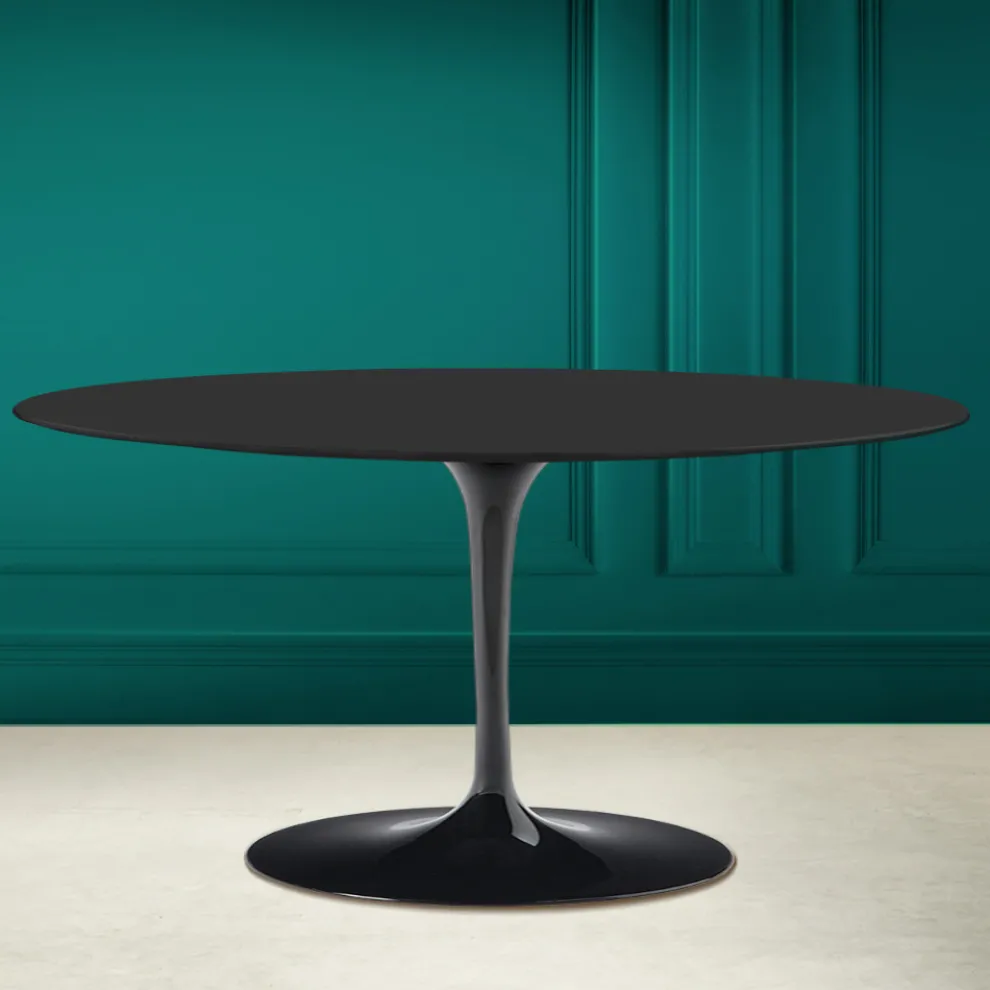 Tulip Saarinen H 41 Ovaler Couchtisch aus weicher schwarzer Keramik, hergestellt in Italien – Scarlet