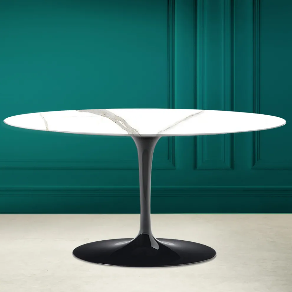Tulip Saarinen Ovaler Couchtisch H 41 in Calacatta Michelangelo Made in Italy – Scarlet