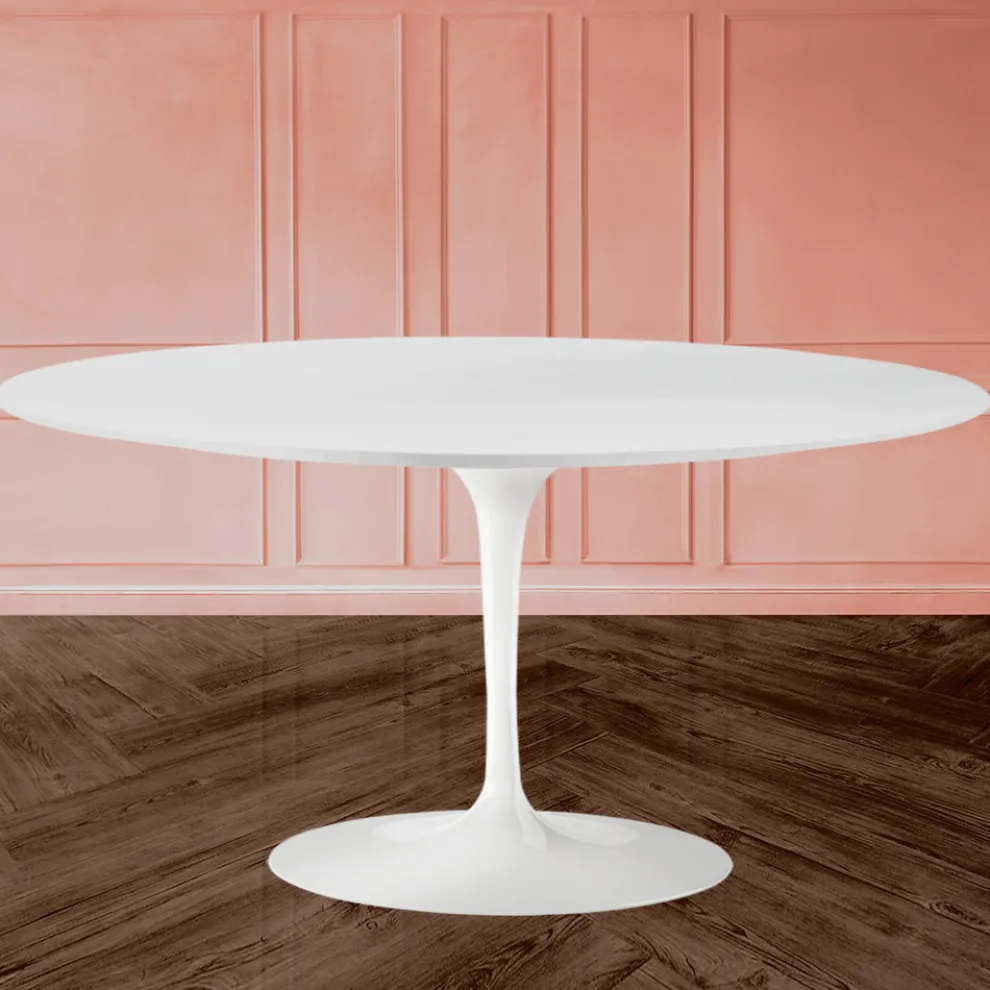 Tulip Saarinen Ovaler Couchtisch aus weißem Flüssiglaminat H 41, hergestellt in Italien – Scarlet