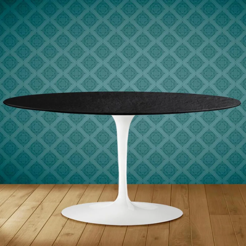 Tulip Saarinen Ovaler Couchtisch H 41 aus Sirius-Keramik, hergestellt in Italien – Scarlet