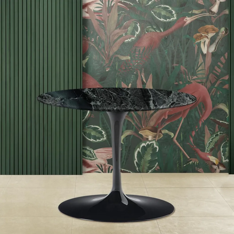 Tulpen-Couchtisch Eero Saarinen H 39 mit ovaler Platte aus grünem Alpi-Marmor – Scarlet