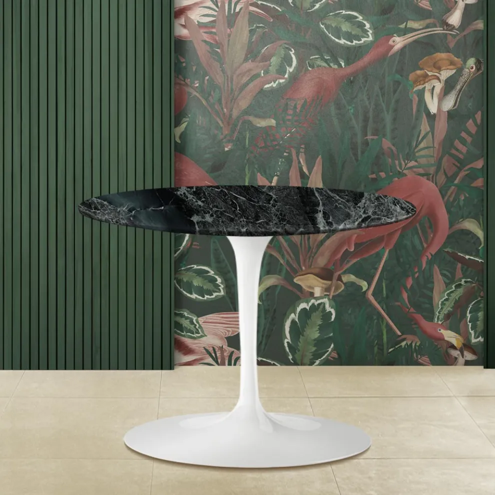 Tulpen-Couchtisch Eero Saarinen H 39 mit ovaler Platte aus grünem Alpi-Marmor – Scarlet