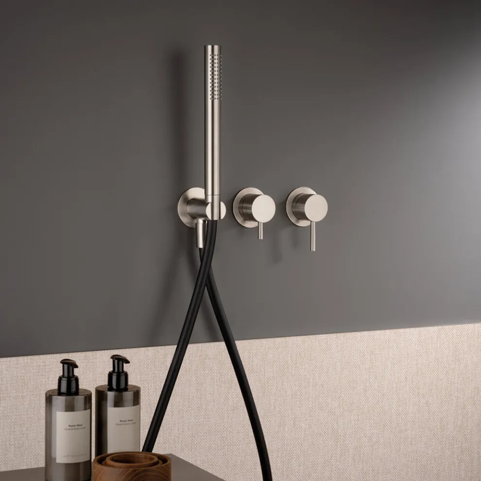 Unterputz-Wannenmischer mit 3 Ausgängen aus AISI 316L-Stahl - Artigli