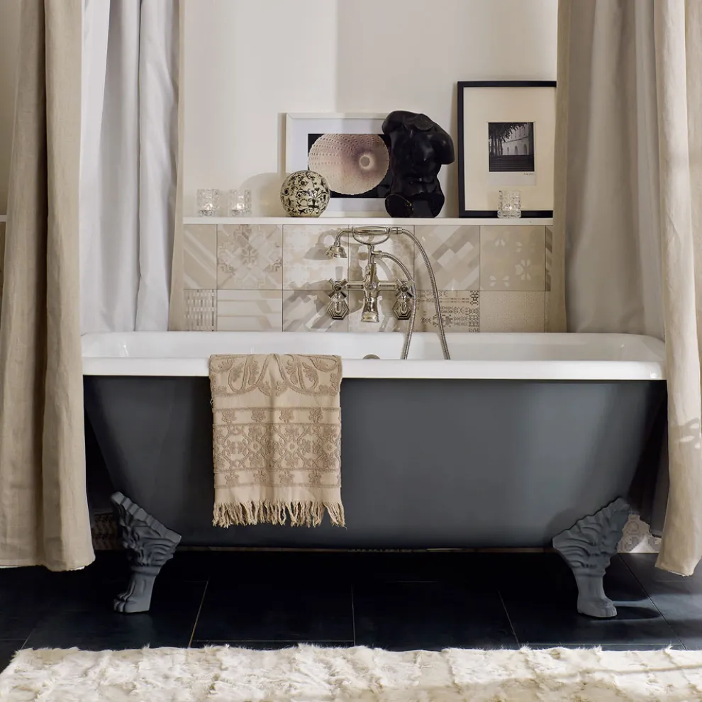 Vintage freistehende Badewanne mit Füßen, aus Gusseisen - Nausica