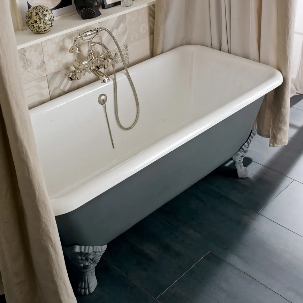 Vintage freistehende Badewanne mit Füßen, aus Gusseisen - Nausica