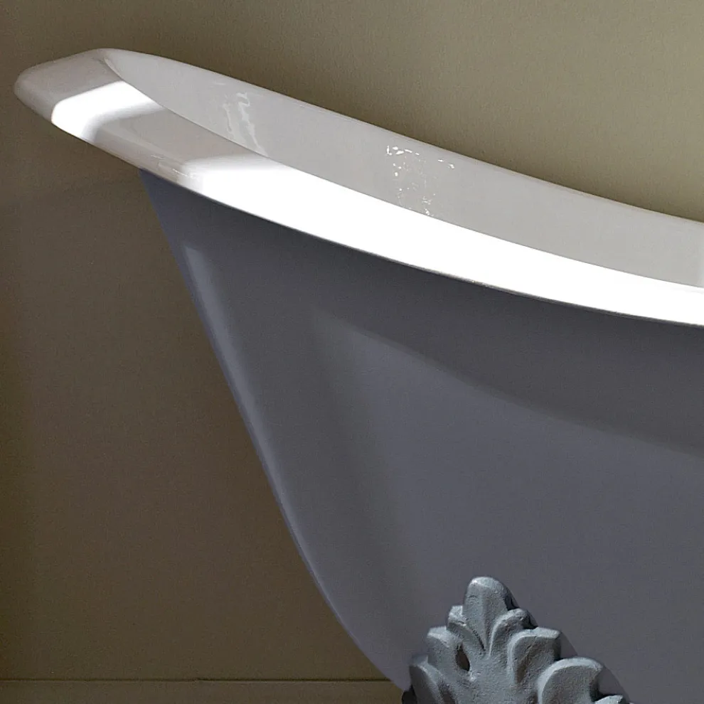 Vintage freistehende Badewanne mit Füßen, aus Gusseisen - Nadine