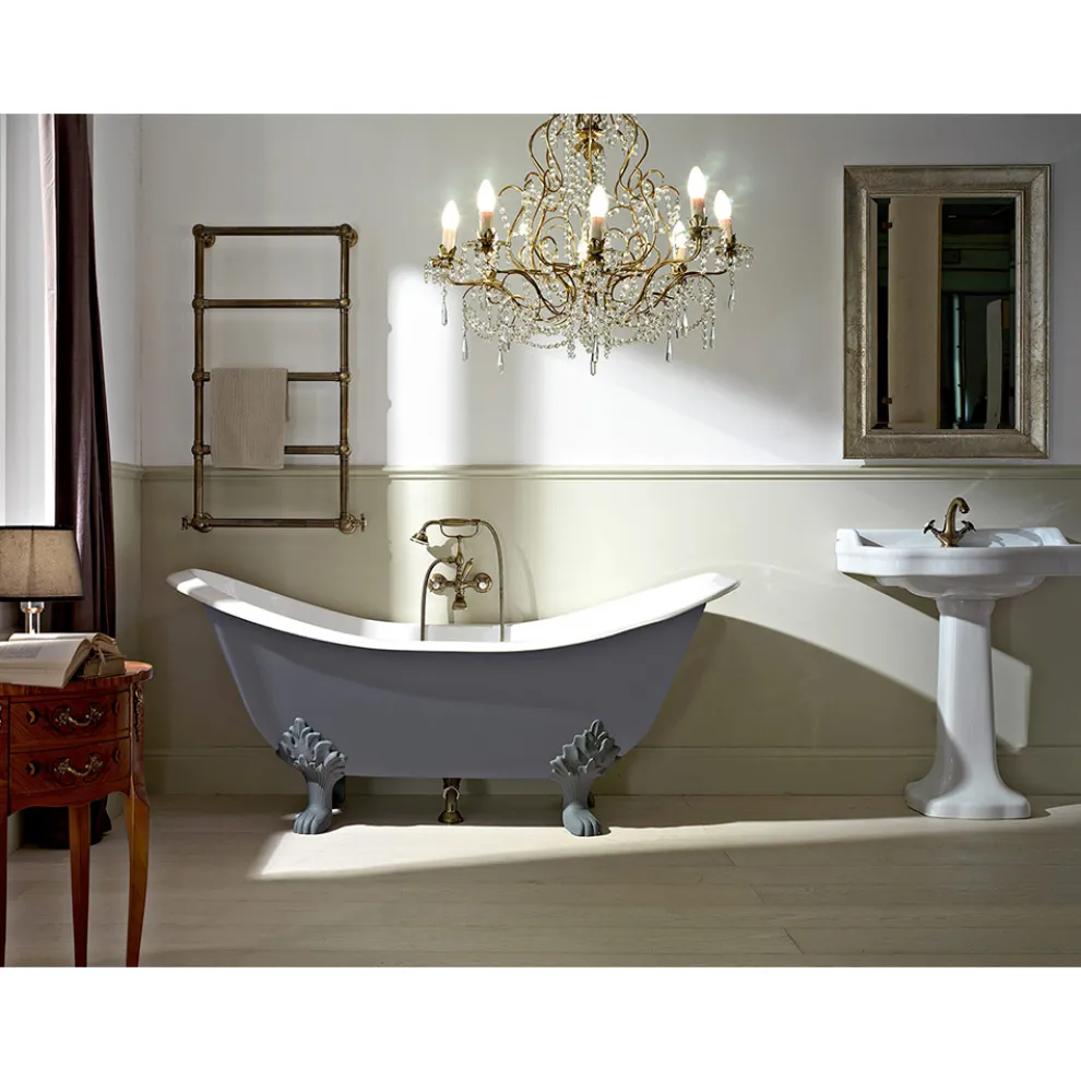 Vintage freistehende Badewanne mit Füßen, aus Gusseisen - Nadine