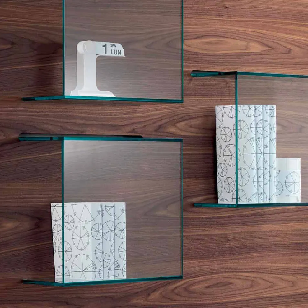 Wandpaneel aus Canaletto-Walnussholz und Glasregalen 2 Größen - Basil