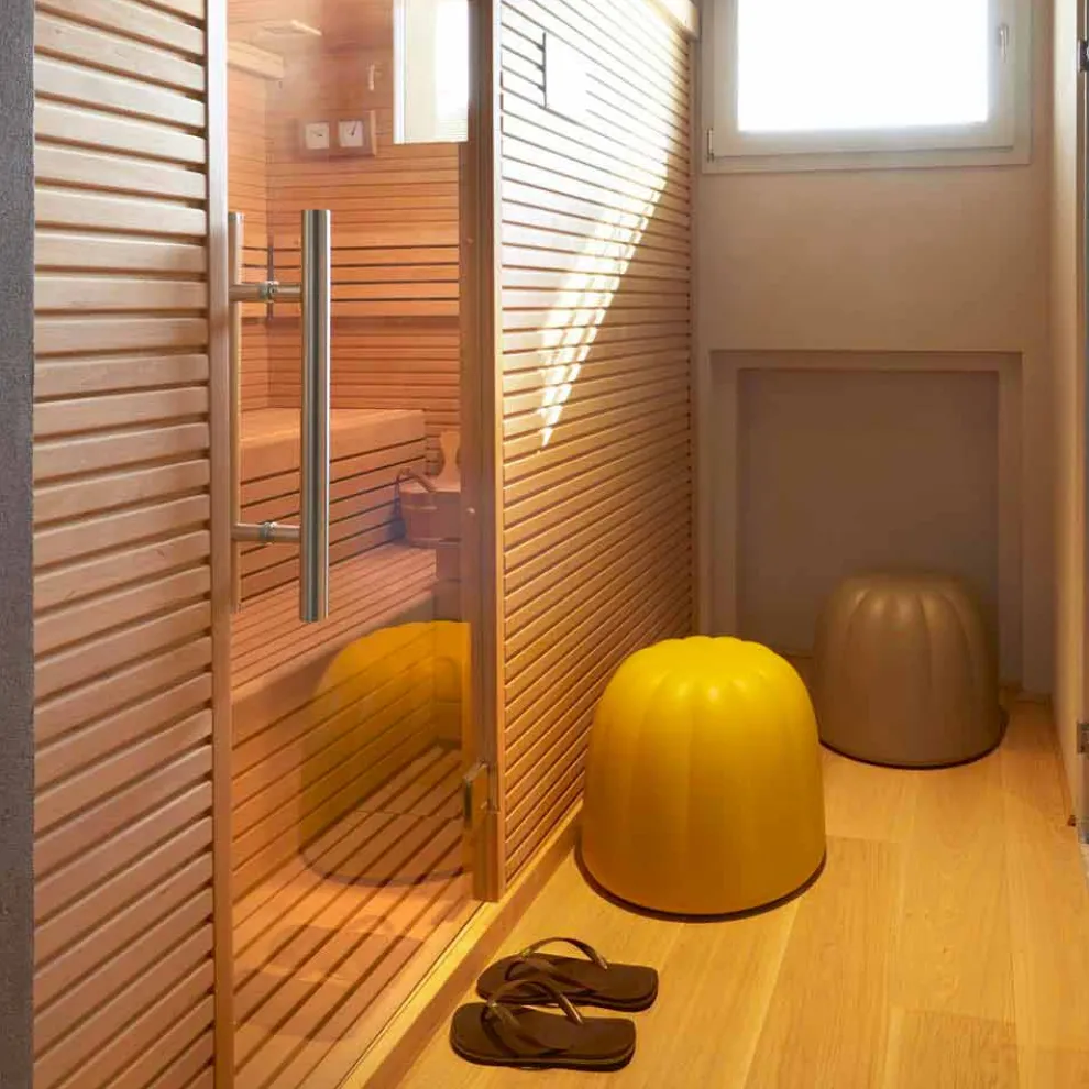 Weicher, farbiger Sitzpuff Slide Gelee aus Polyurethan, hergestellt in Italien