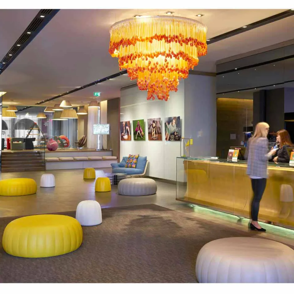 Weicher, farbiger Sitzpuff Slide Gelee aus Polyurethan, hergestellt in Italien