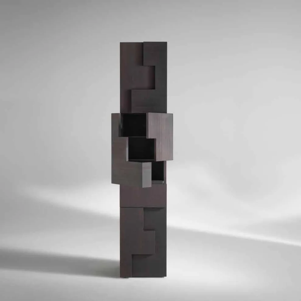 Wertvoller Hochschrank aus Thermoholz n Lärche 3 Türen und 1 Schublade