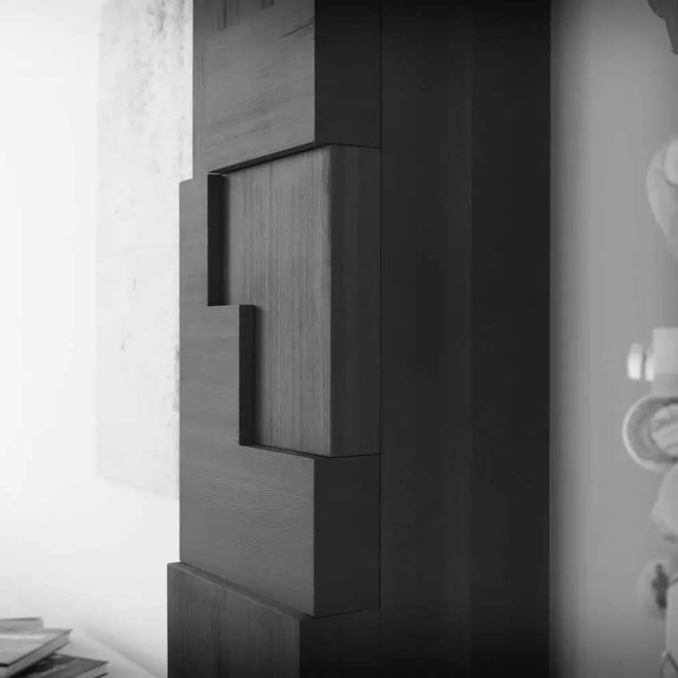 Wertvoller Hochschrank aus Thermoholz n Lärche 3 Türen und 1 Schublade