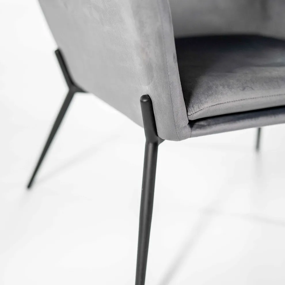 Wohnzimmersessel aus Samt in verschiedenen Farben und Metallgestell – Italien