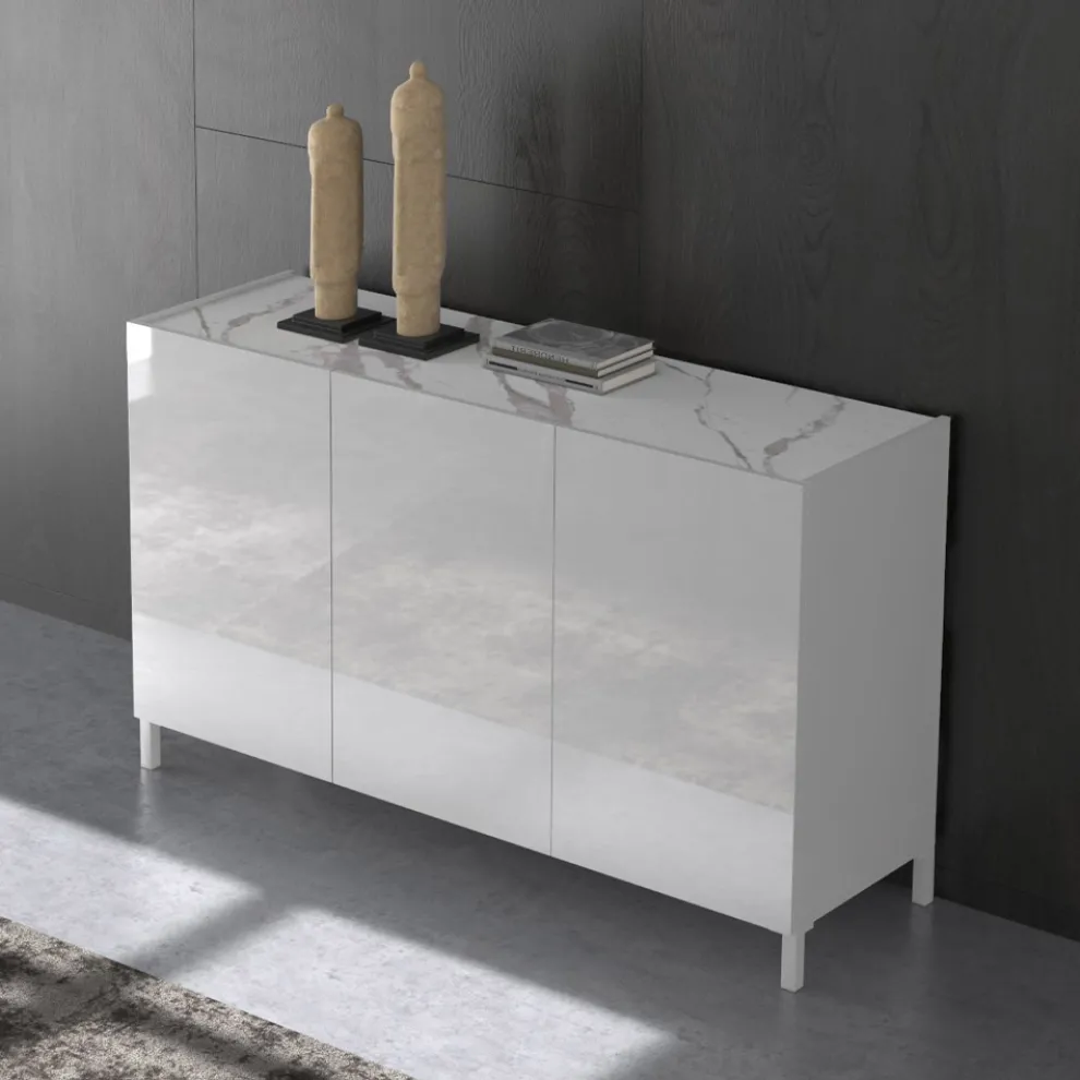 Wohnzimmer-Sideboard aus Holz mit 3 Flügeltüren – Tantalo