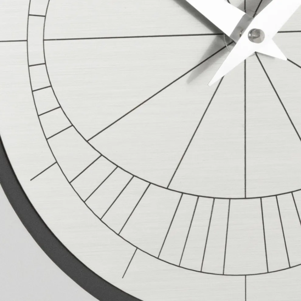 Uhr mit Reliefrahmen und Polypropylen mit verschiedenen Farben - Lunarium
