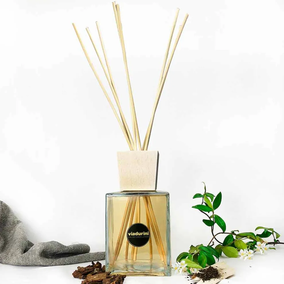 Raumduft Oud Wood 2.5 Lt mit Stäbchen - Ventodisardegna