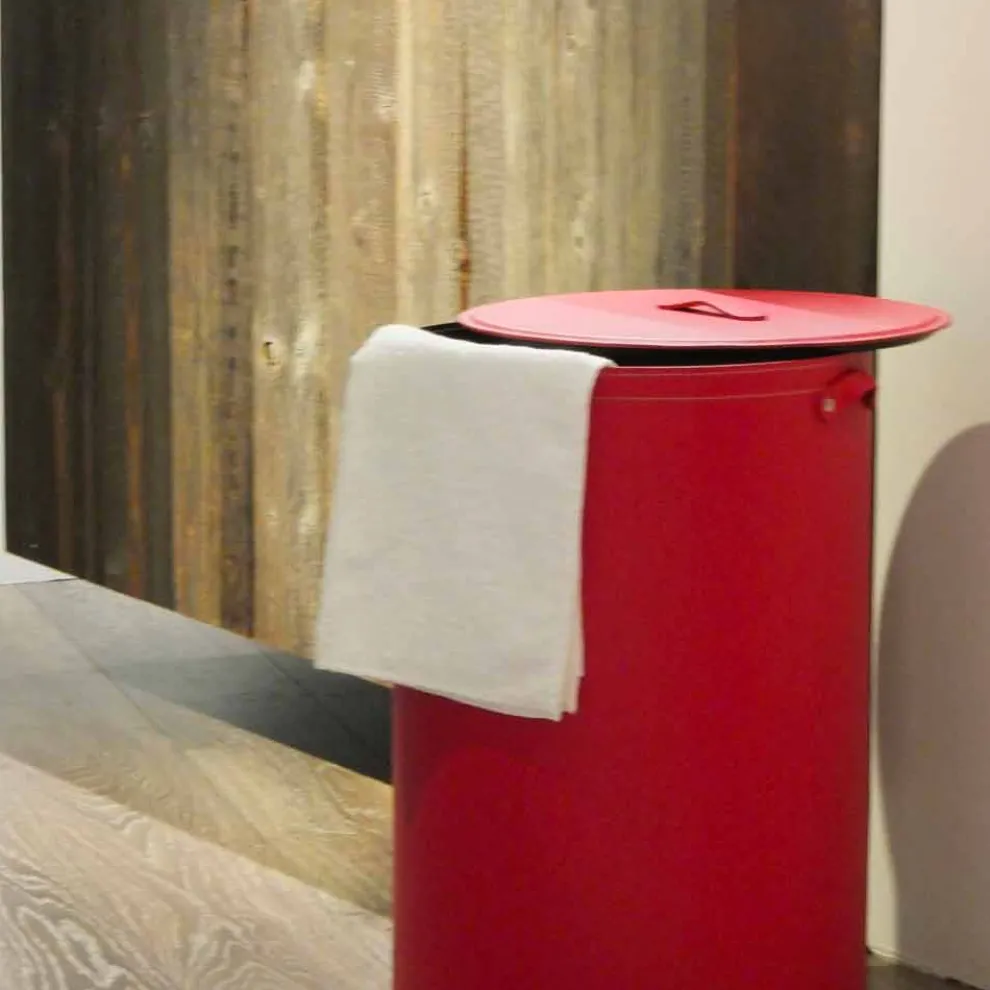 Zylindrischer Wäschekorb aus regeneriertem handgefertigtem Leder Roby